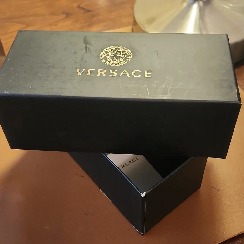 Versace sunglasses NWT - Picture 4 of 7